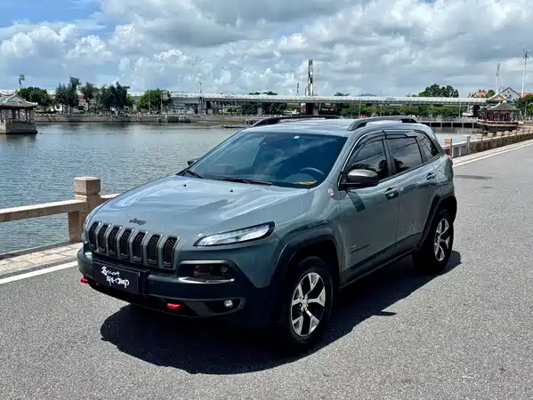 Jeep Cherokee 2015