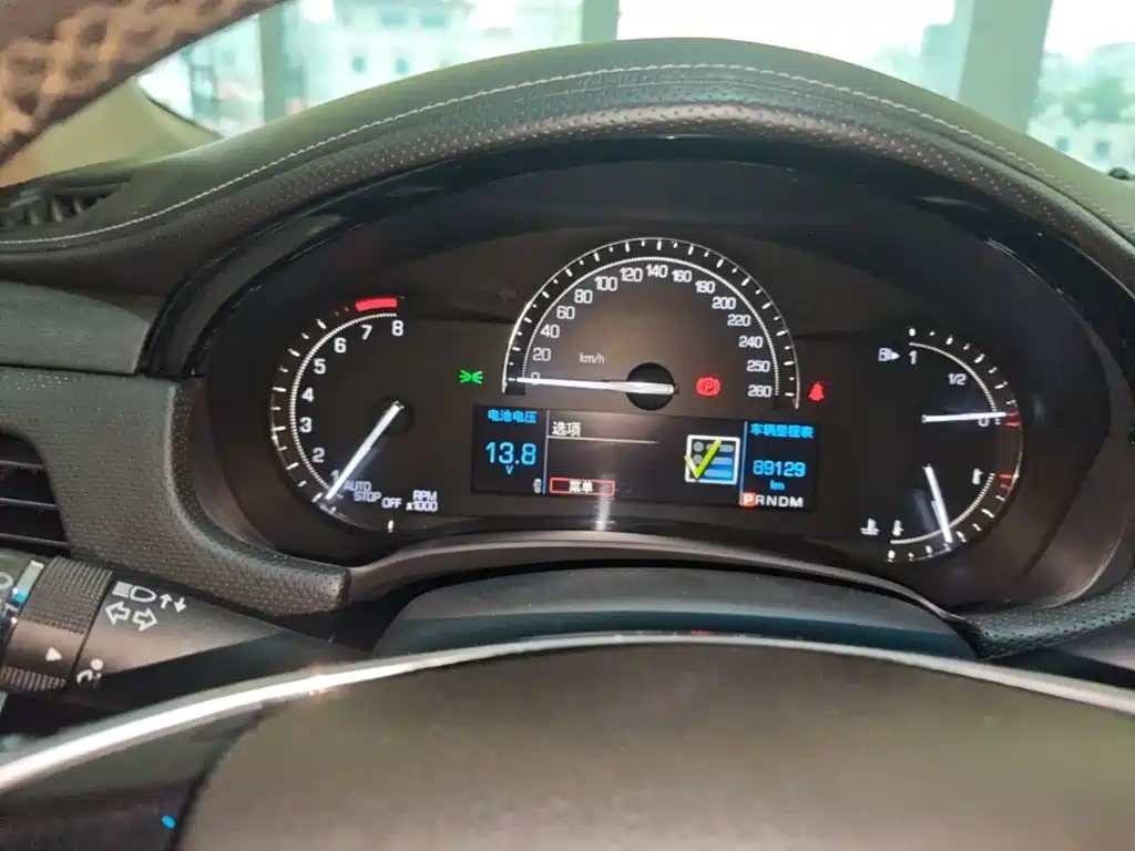 Cadillac XTS 2018 — фото 12