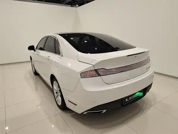 Lincoln MKZ 2014