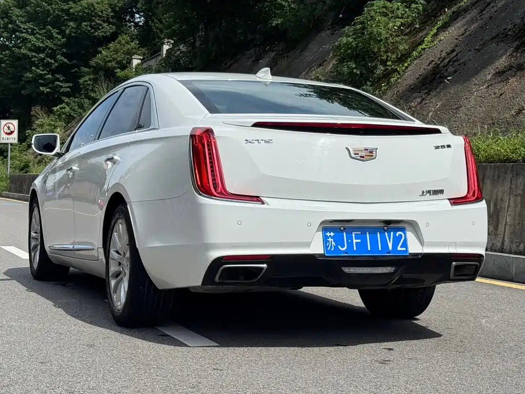 Cadillac XTS 2019 — фото 4