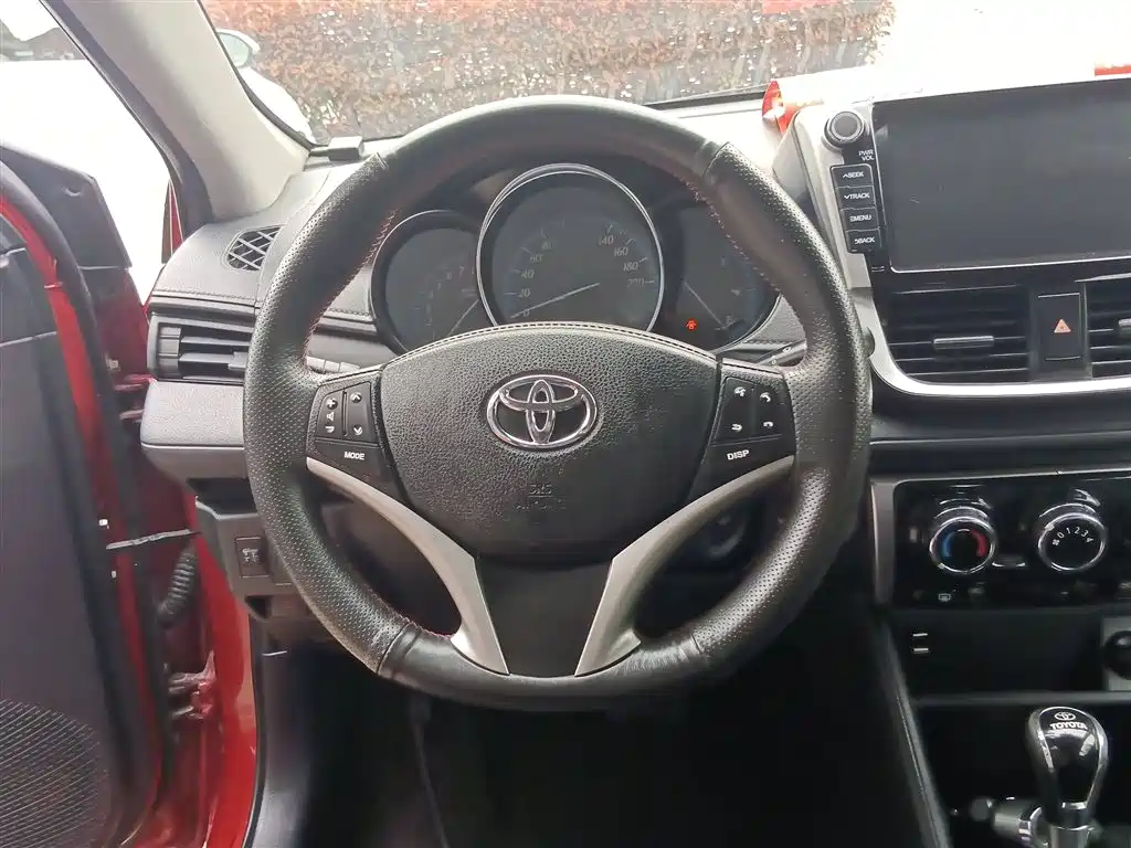 Toyota Yaris L 2016