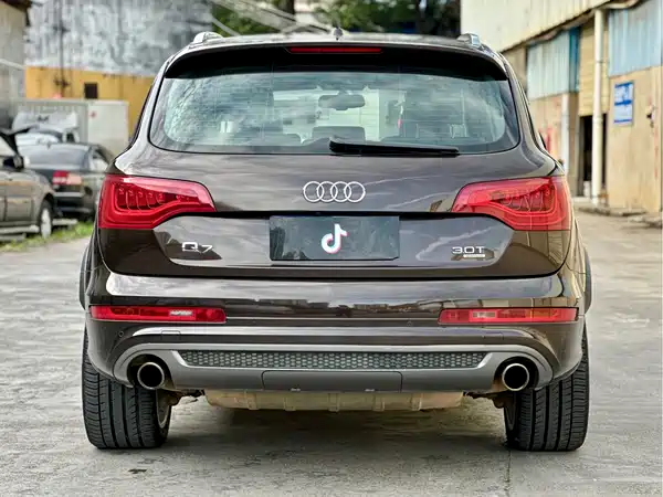Audi Q7 2011