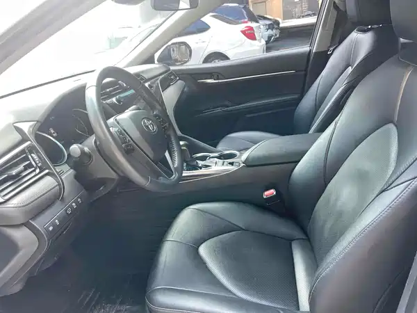 Toyota Camry 2021