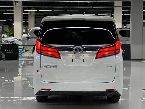 Toyota Alphard 2018