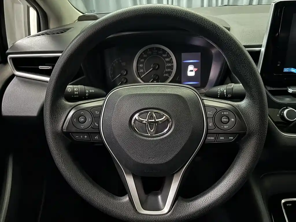 Toyota Corolla 2022 — фото 10
