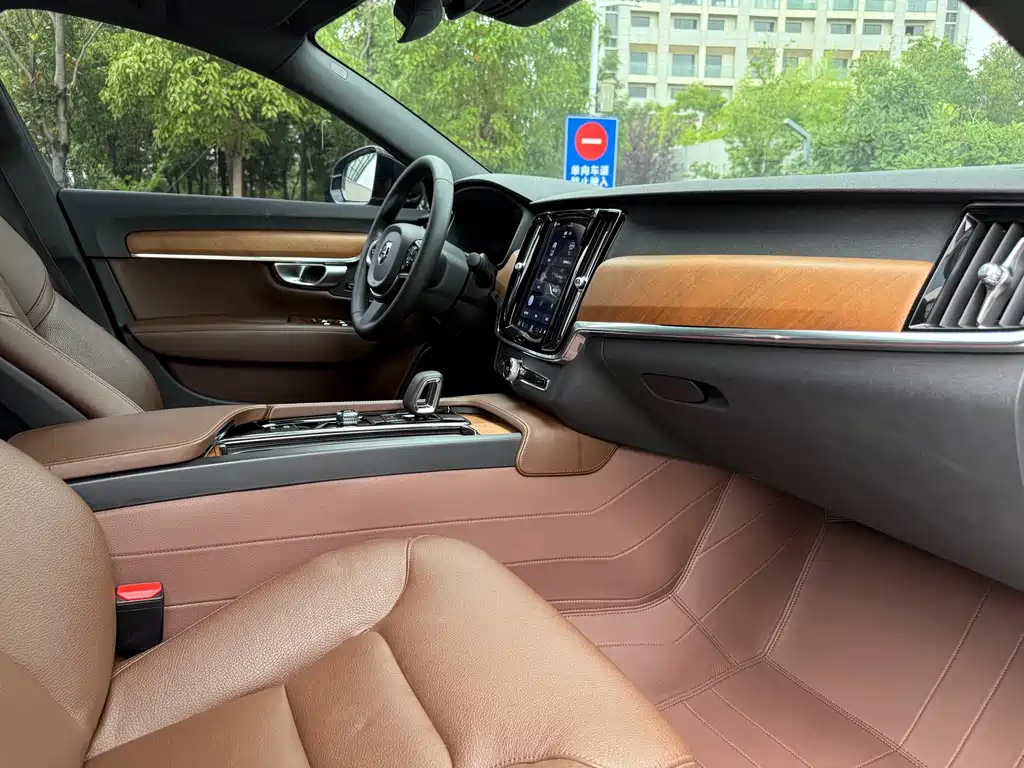 Volvo S90 2023 — фото 22