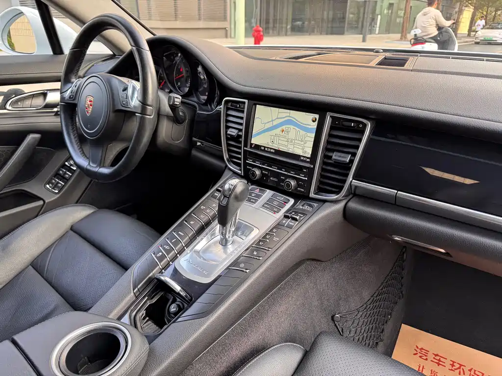 Porsche Panamera 2015 — фото 21