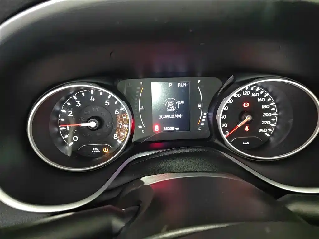 Jeep Compass 2021 — фото 12