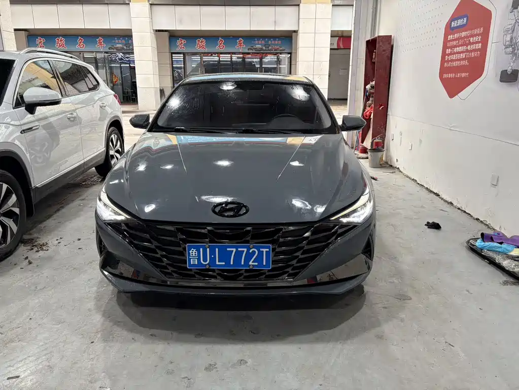 Hyundai Elantra 2023
