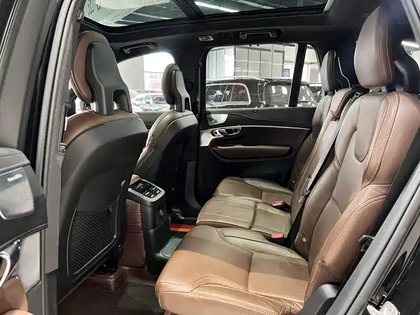 Volvo XC90 Plug-In Hybrid 2022