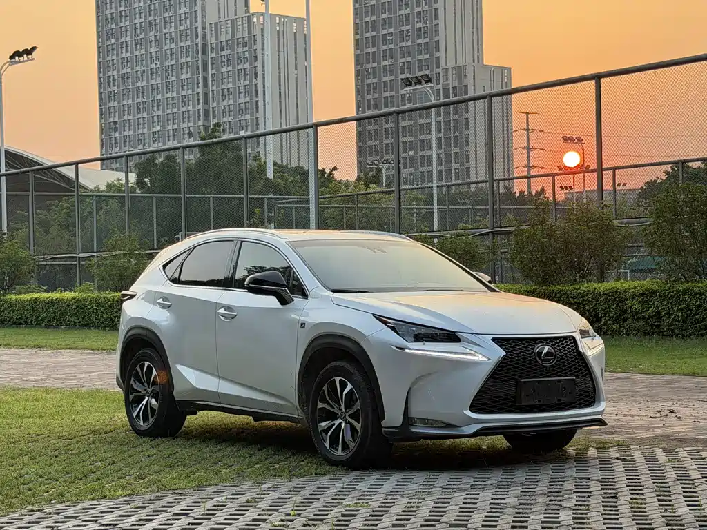 Lexus NX 2017 — фото 3