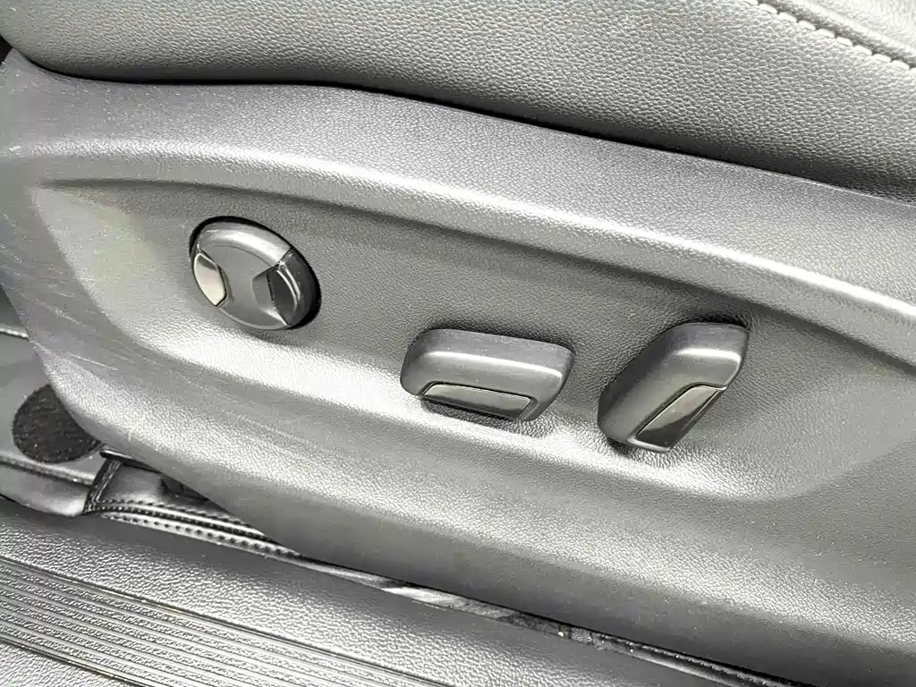 Volkswagen Tiguan L 2022 — фото 11