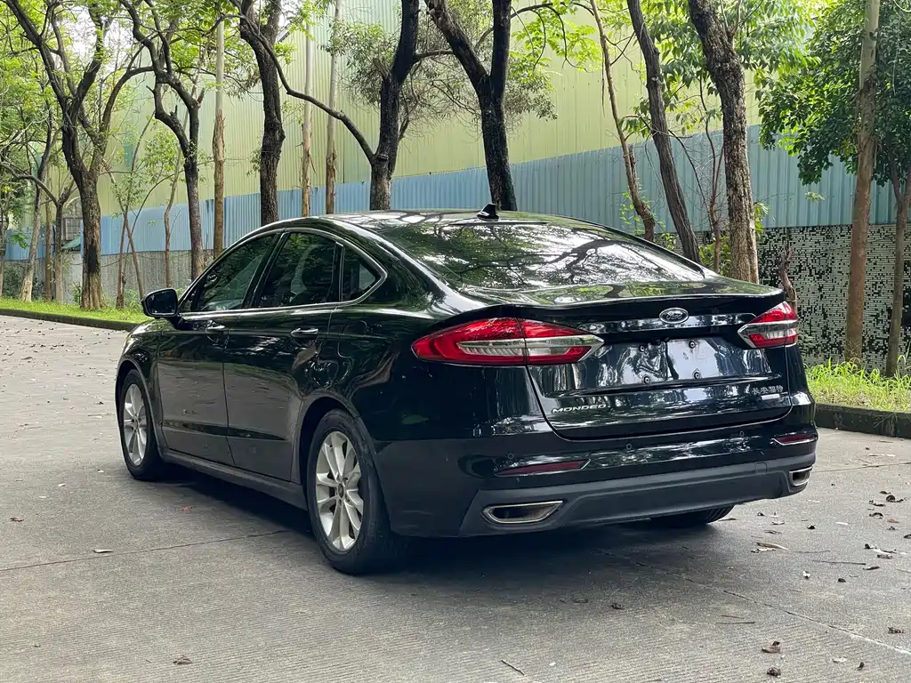 Ford Mondeo 2021 — фото 18