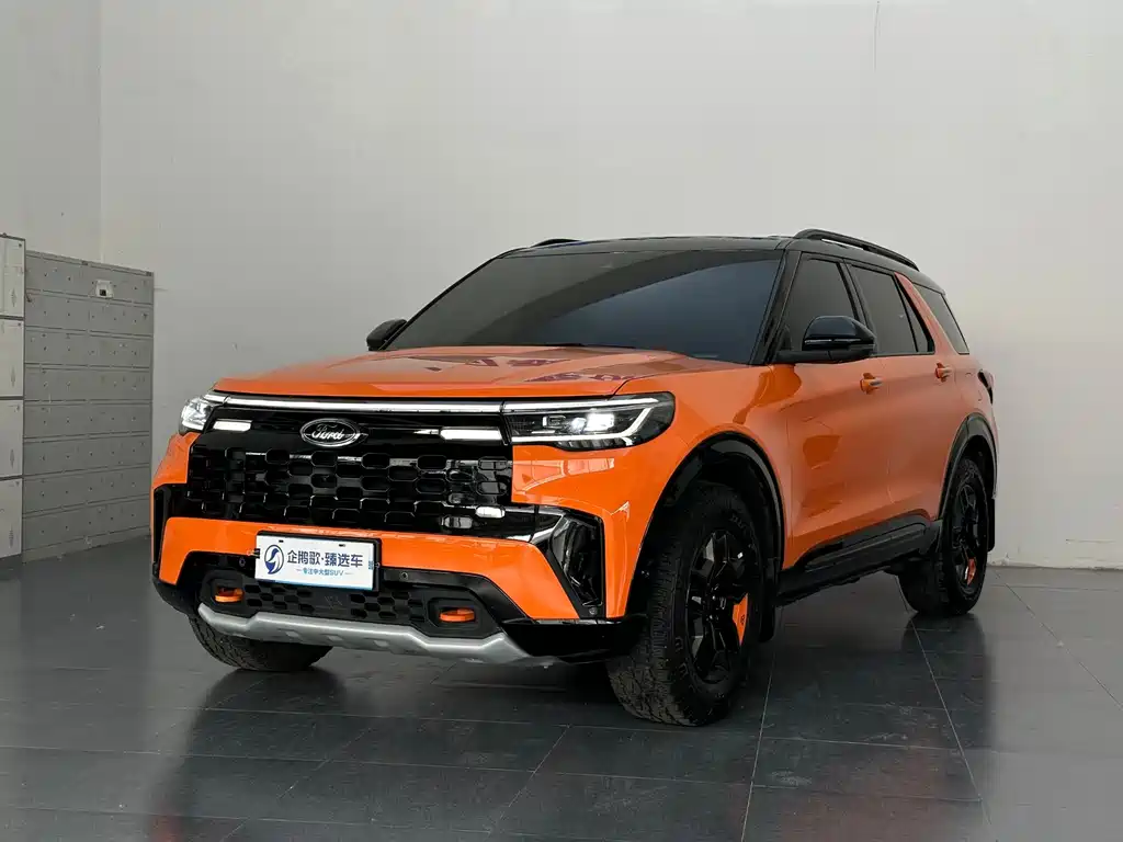 Ford Explorer 2023 — фото 1