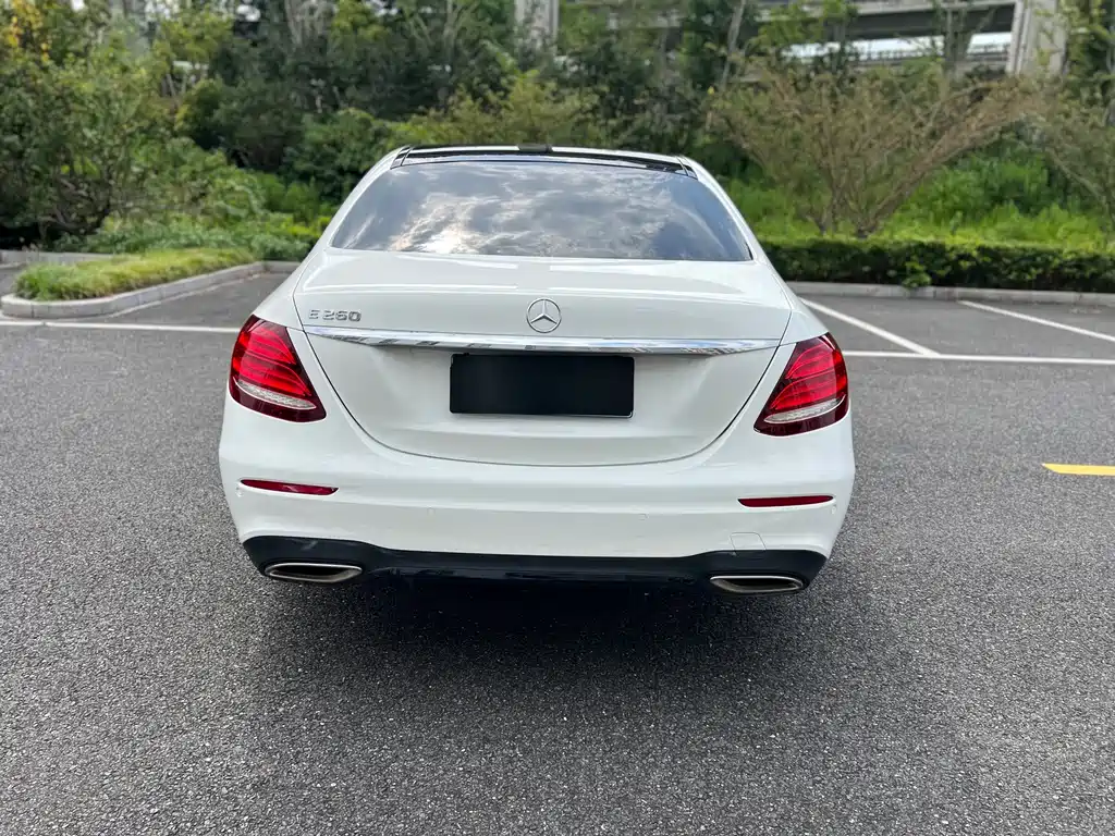Mercedes-Benz E-Class 2021