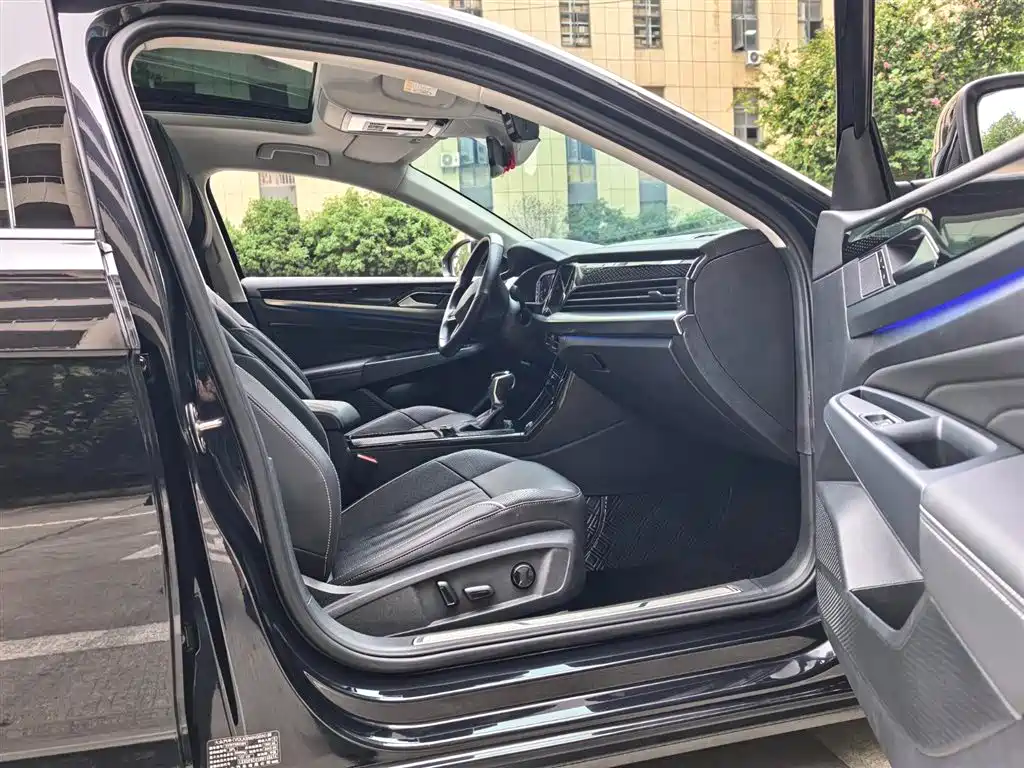 Volkswagen Passat 2022