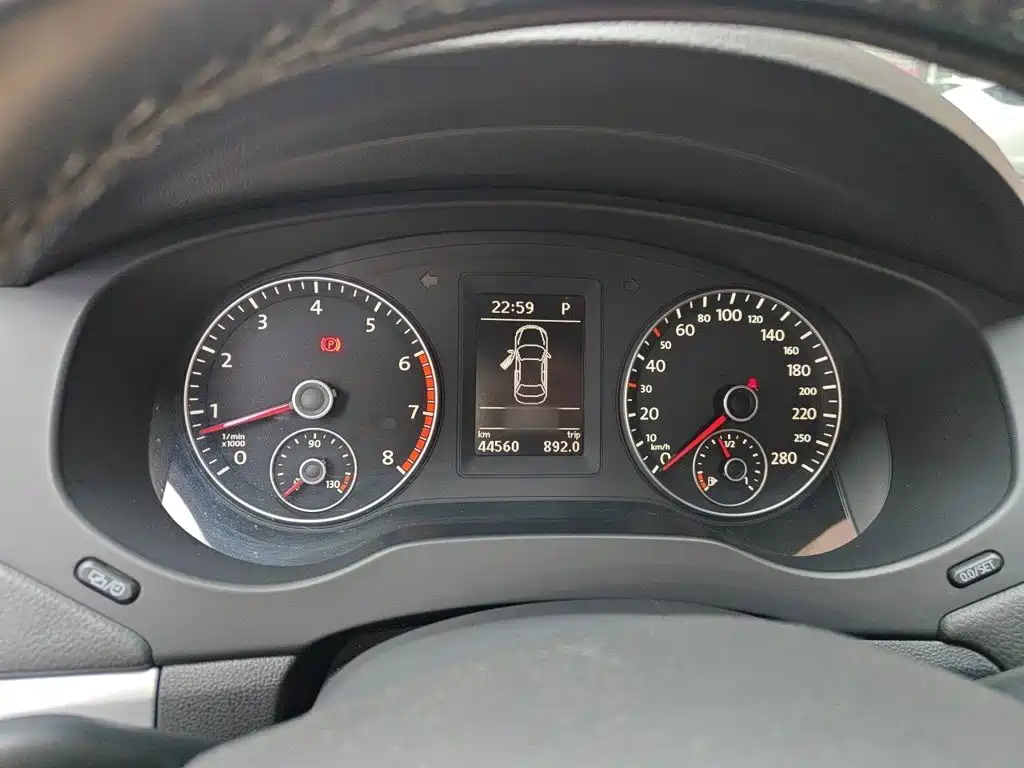 Volkswagen Sagitar 2015