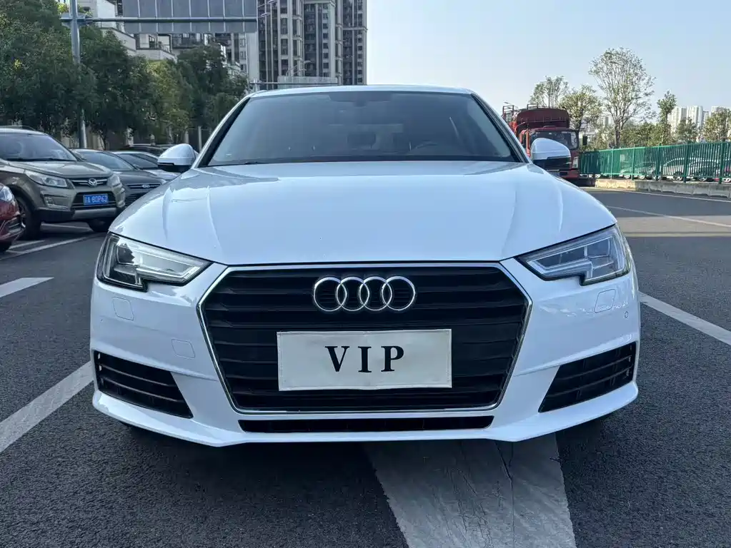 Audi A4L 2017