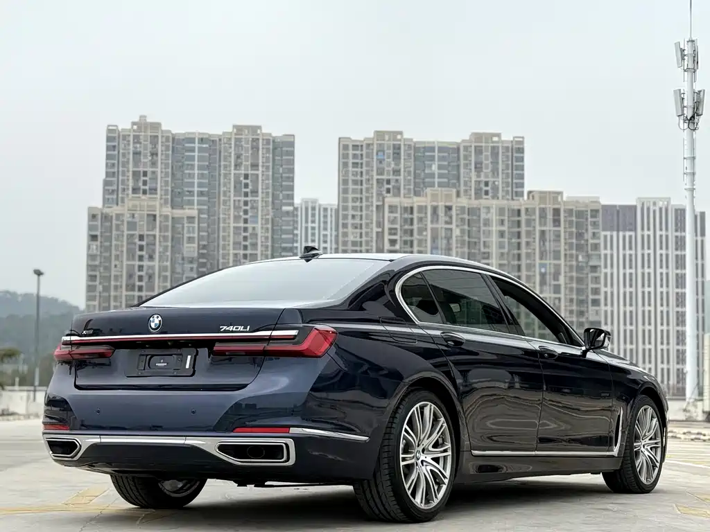 BMW 7 Series 2020 — фото 11