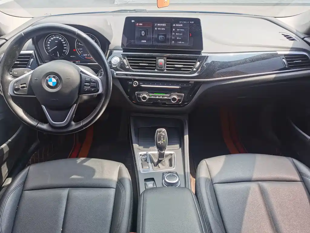 BMW 1 Series 2023 — фото 17