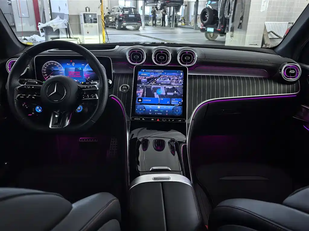 Mercedes-Benz GLC AMG 2025 — фото 15