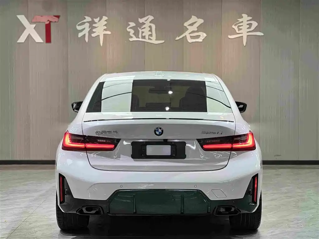 BMW 3 Series 2024 — фото 15