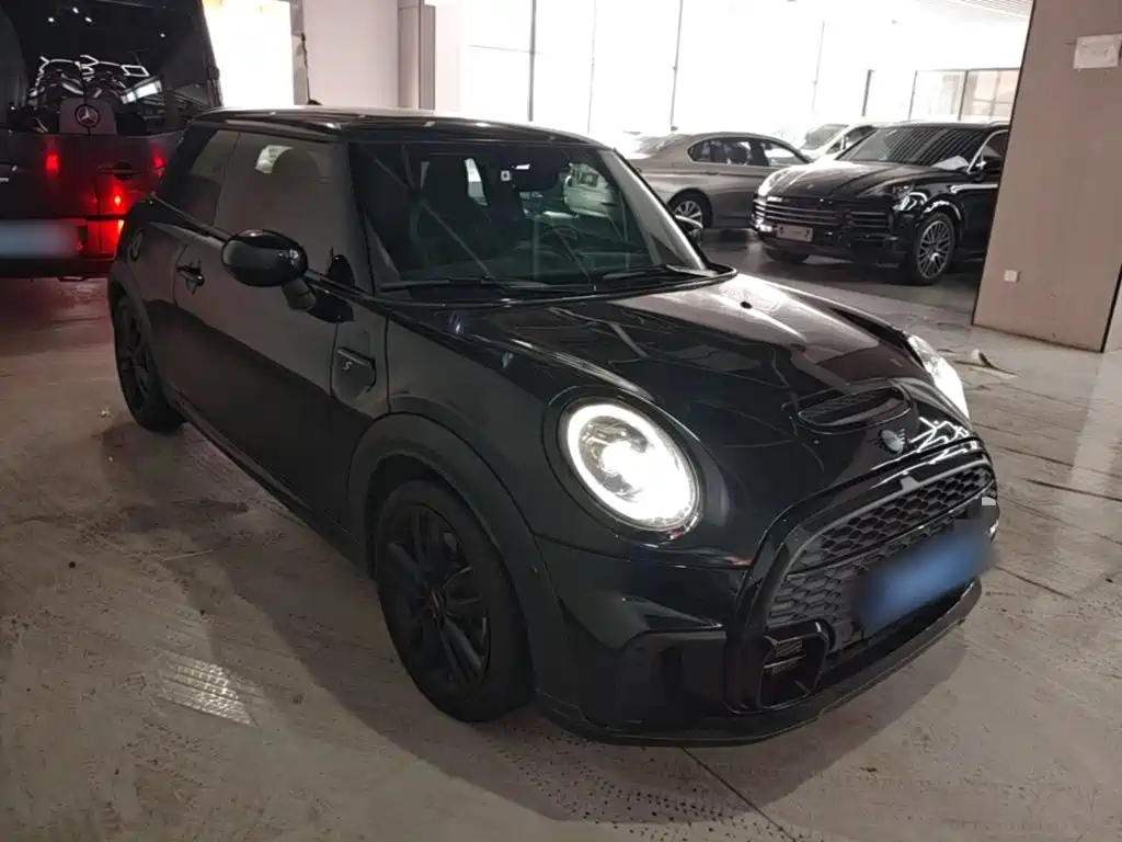 MINI MINI 2022