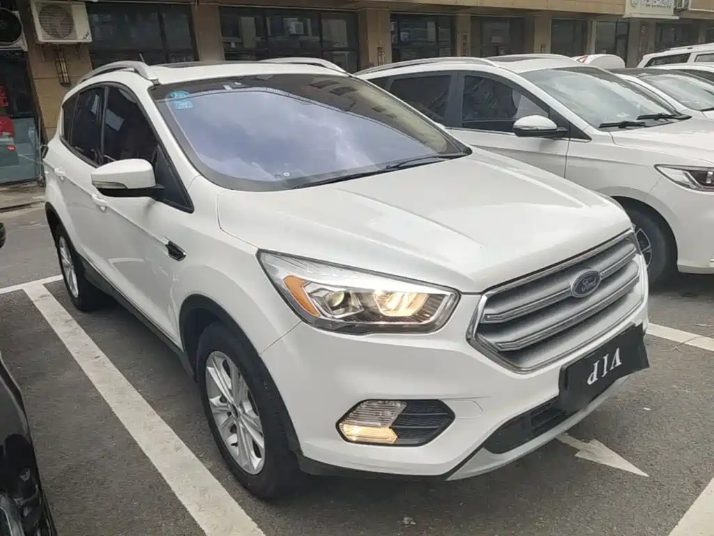 Ford Kuga 2018 — фото 22