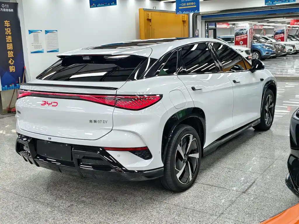 BYD Seal 07 EV 2024