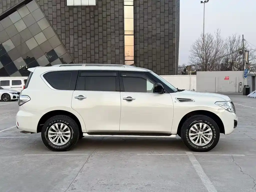 Nissan Patrol 2017 — фото 7