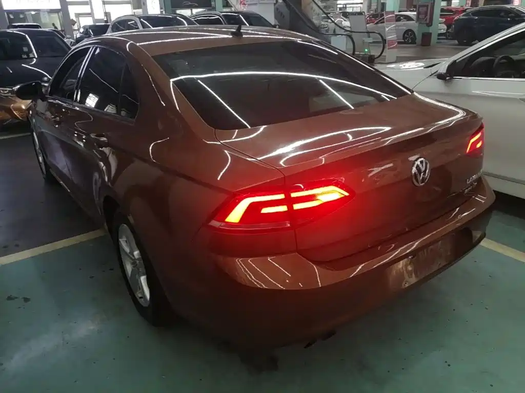 Volkswagen Lamando 2015