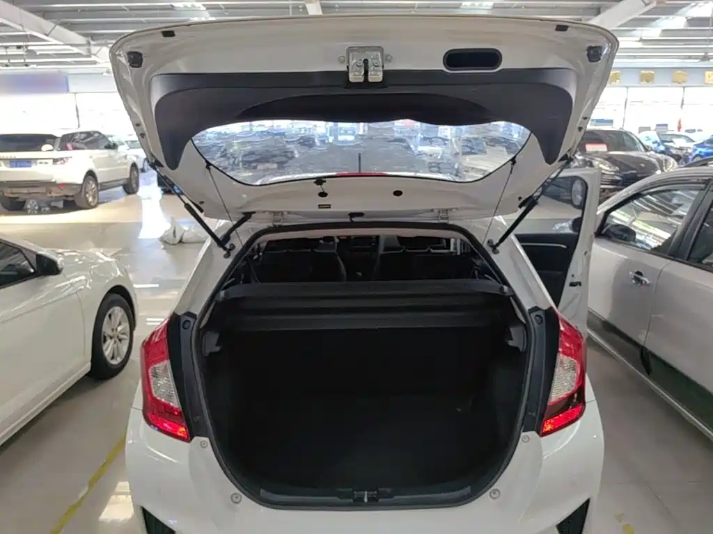 Honda Fit 2017 — фото 19