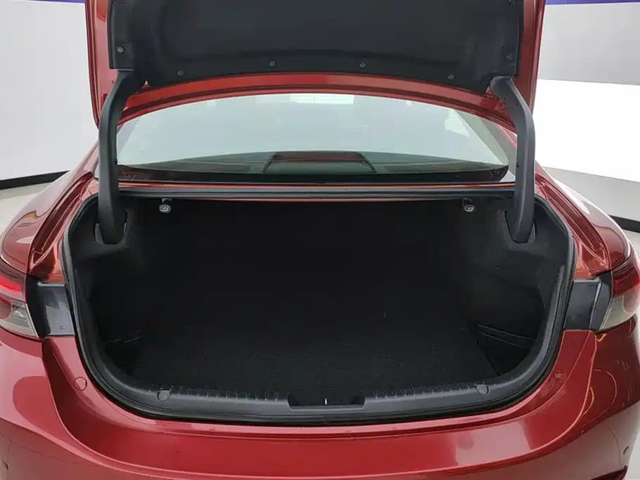 Mazda Atenza 2019