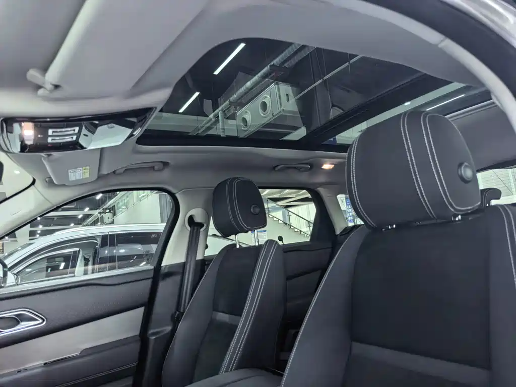 Land Rover Range Rover Velar 2021 — фото 13