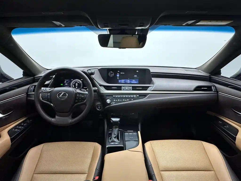 Lexus ES 2021 — фото 18