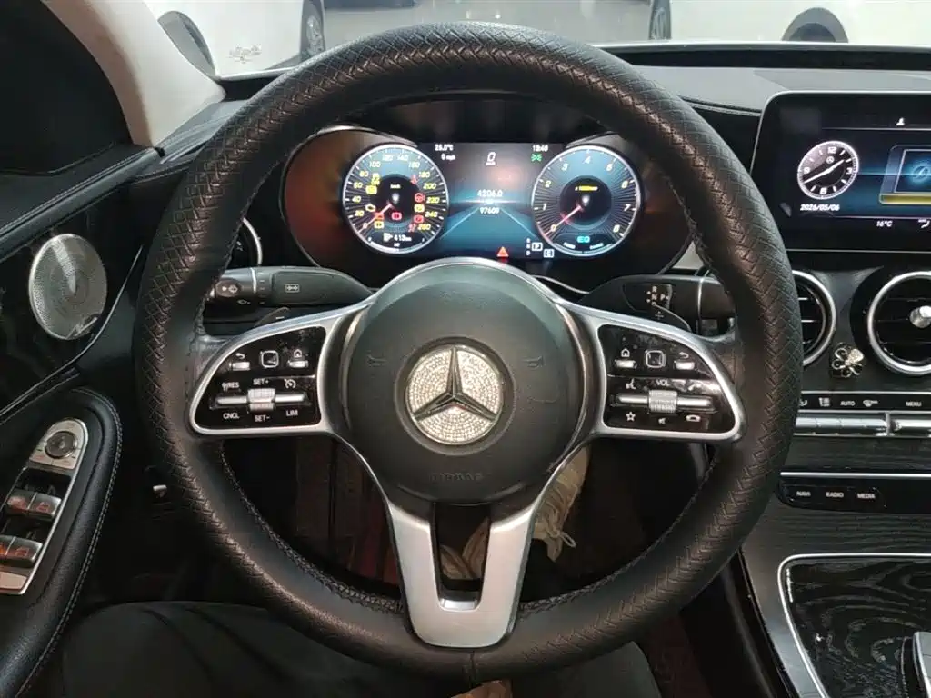 Mercedes-Benz C-Class 2019 — фото 11