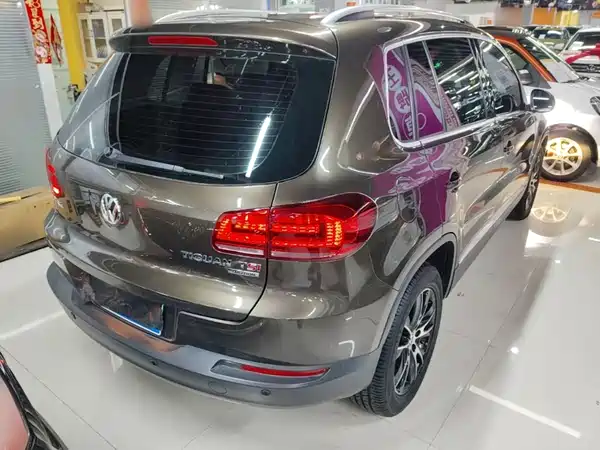 Volkswagen Tiguan 2015