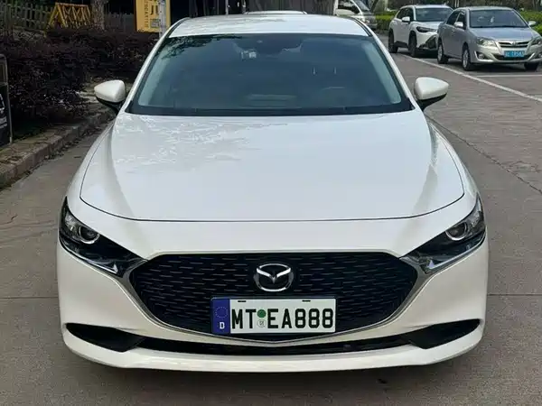 Mazda 3 Axela 2022