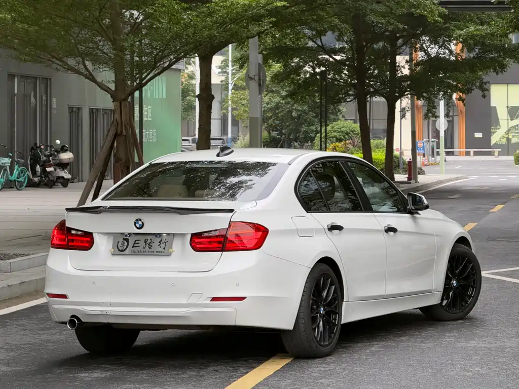 BMW 3 Series 2015 — фото 25