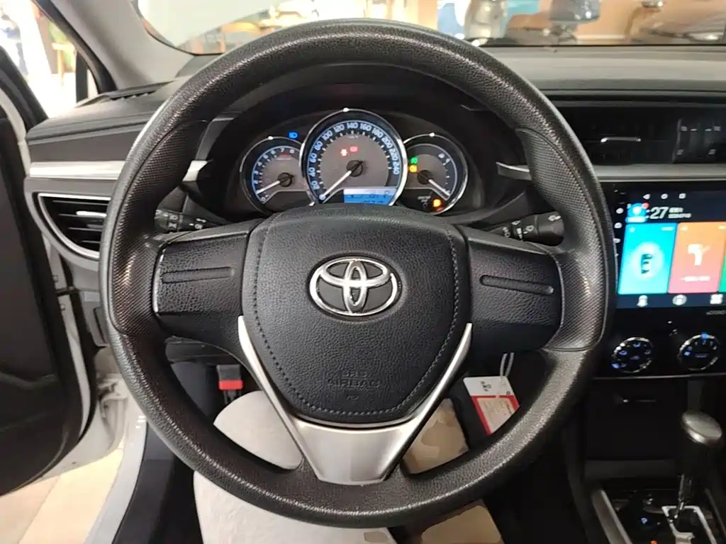 Toyota Corolla 2017 — фото 11