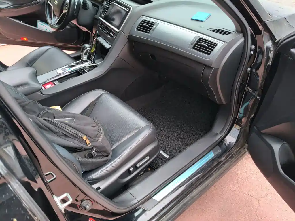 Honda Spirior 2015 — фото 20