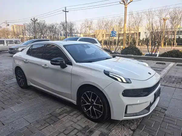 Lynk & Co 03 2019