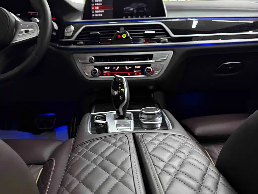 BMW 7 Series 2022 — фото 15