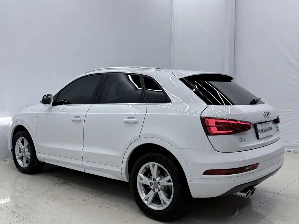 Audi Q3 2018 — фото 17
