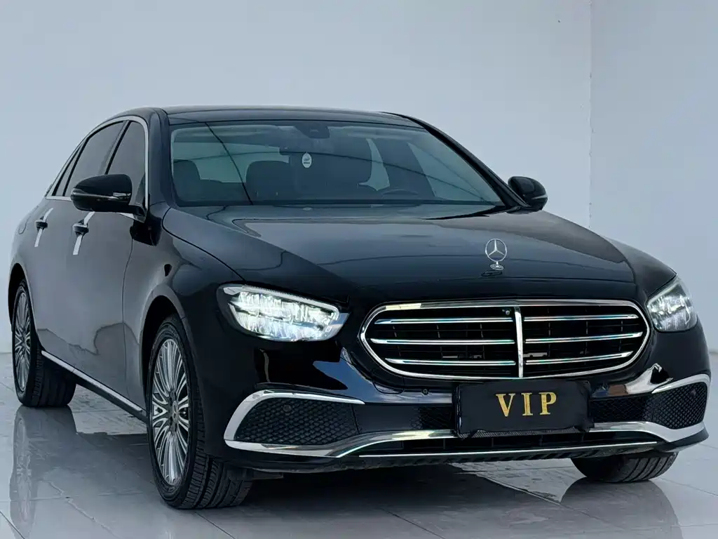Mercedes-Benz E-Class 2023 — фото 1
