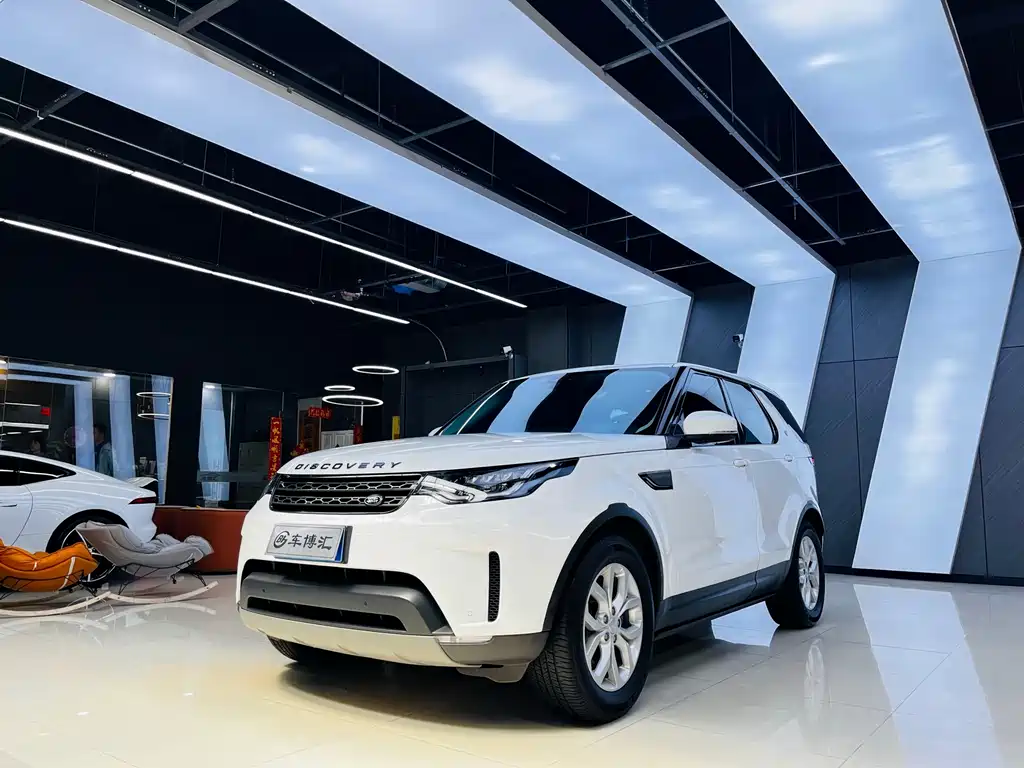 Land Rover Discovery 2018 — фото 1