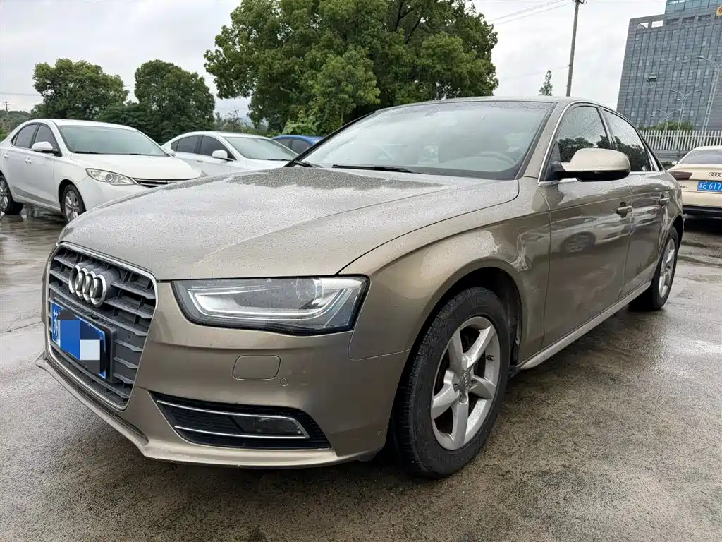 Audi A4L 2012