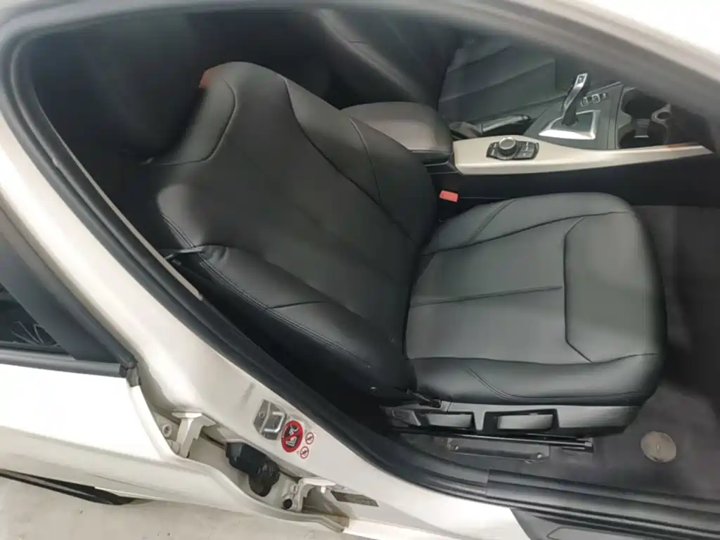 BMW 1 Series 2015 — фото 25