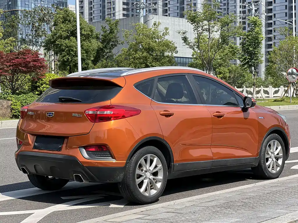 Geely Emgrand GS 2018 — фото 13