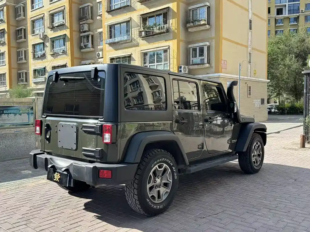 Jeep Wrangler 2015